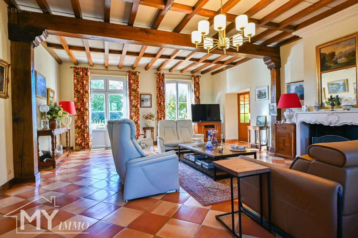 Maison à FOUGUEYROLLES