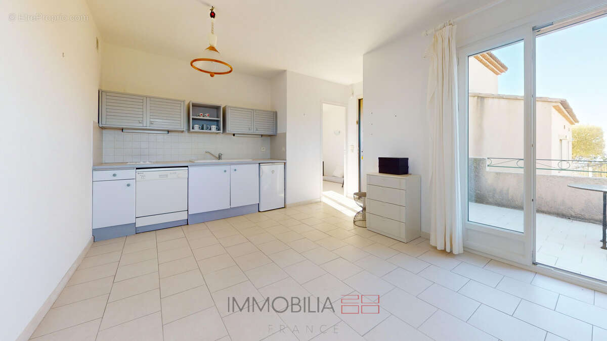 À vendre   maison - appartement indépendant - piscine et dépendances - photo 21