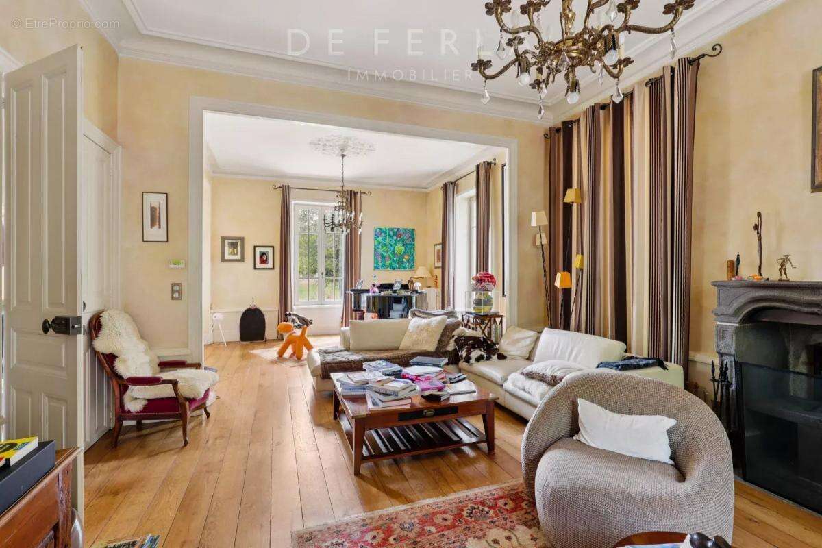 Maison à SAINT-JULIEN-DE-COPPEL