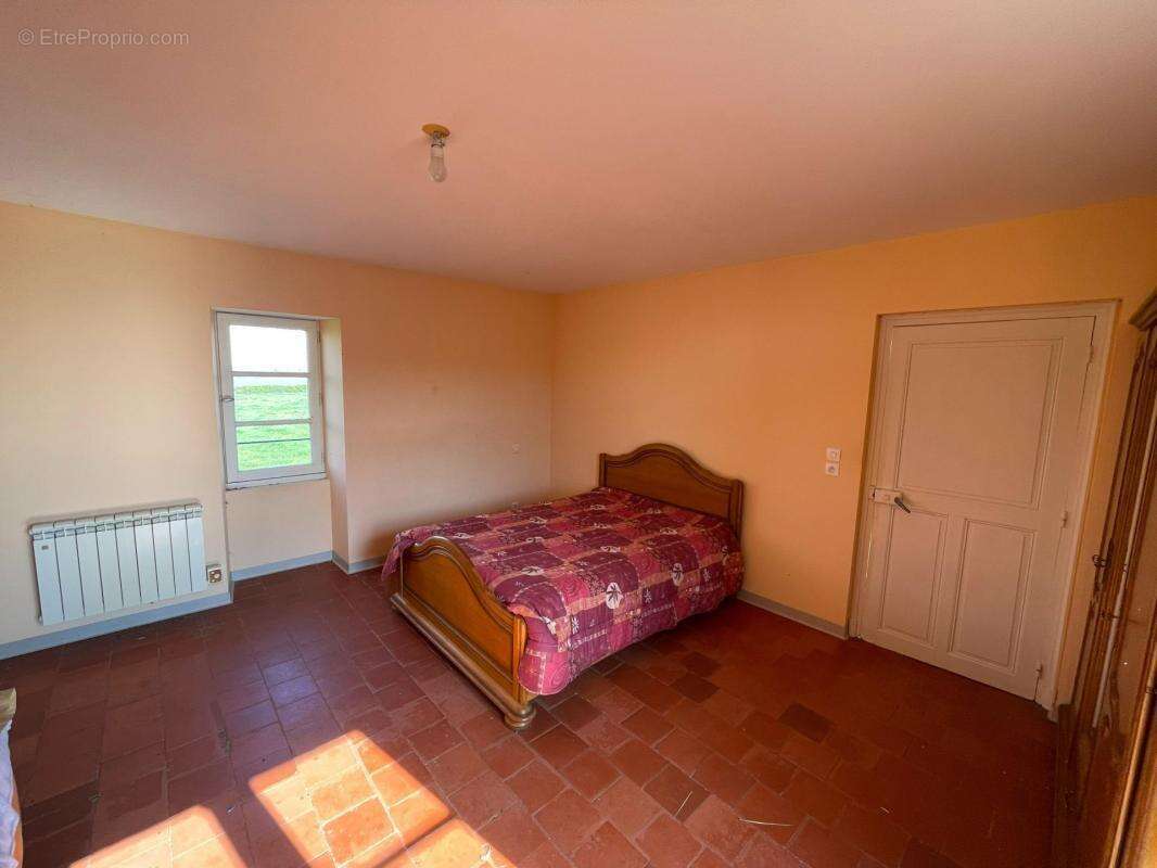 Maison à NOYEN-SUR-SARTHE