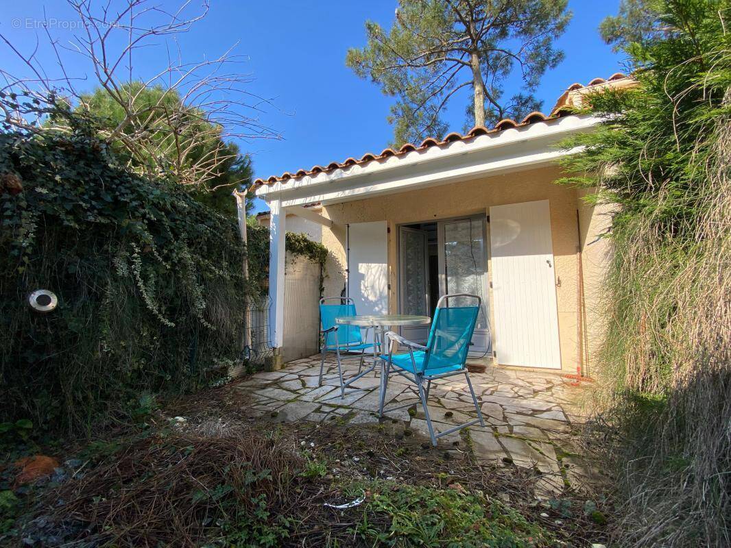 Maison à LES MATHES