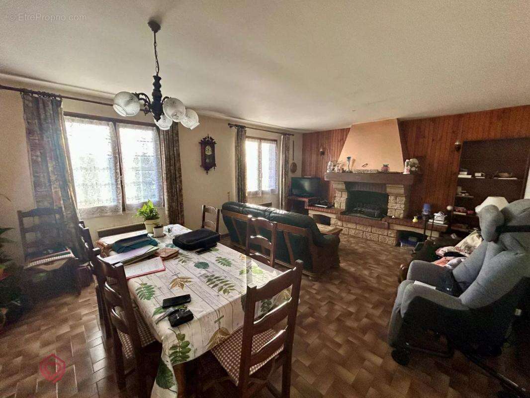 Maison à LAGARDELLE-SUR-LEZE