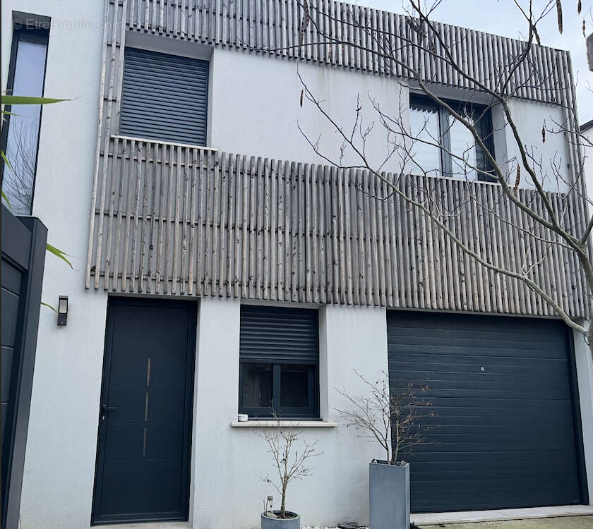 Maison à CHAMPIGNY-SUR-MARNE