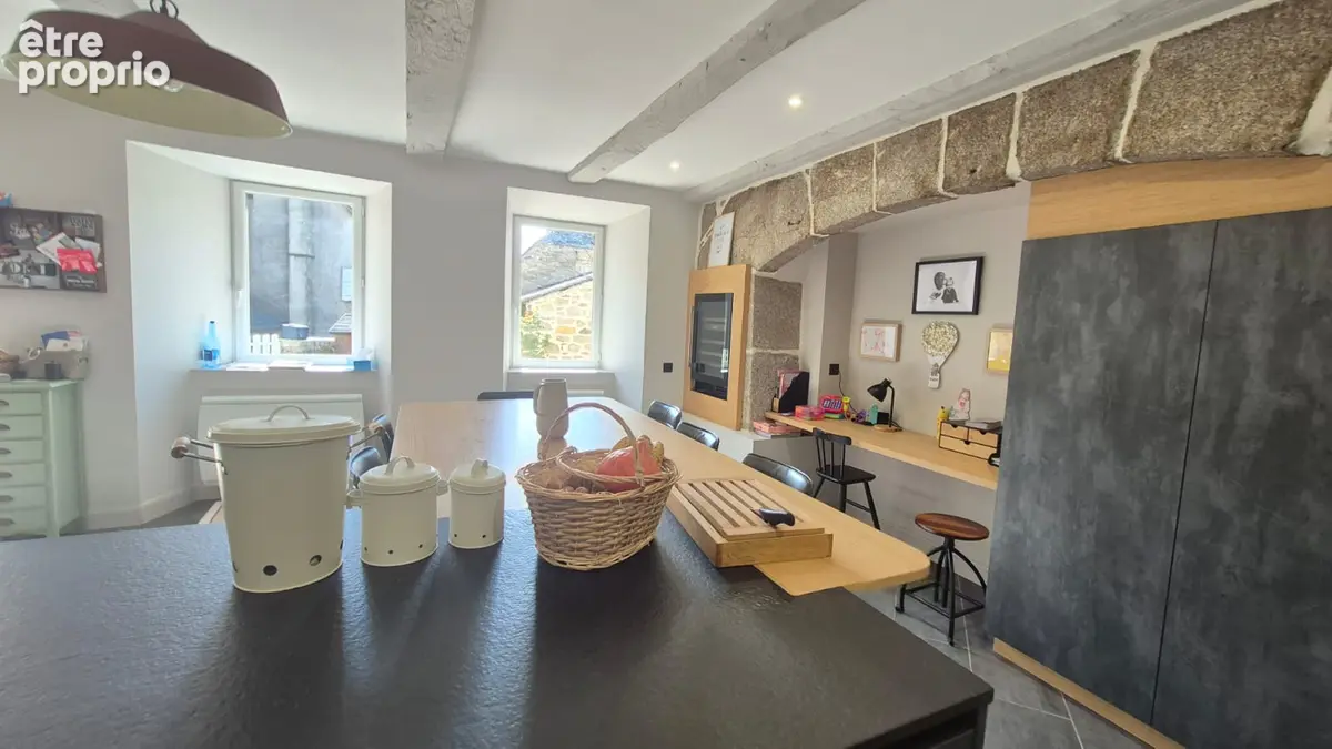 Laguiole, maison de caractère en pierre entièrement rénovée - photo 7