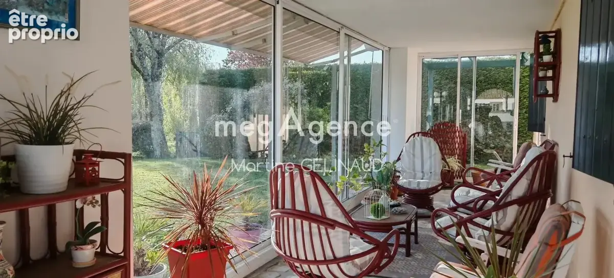 Maison 10 pièces 217 m² à vendre à Fontcouverte (17100) - photo 3