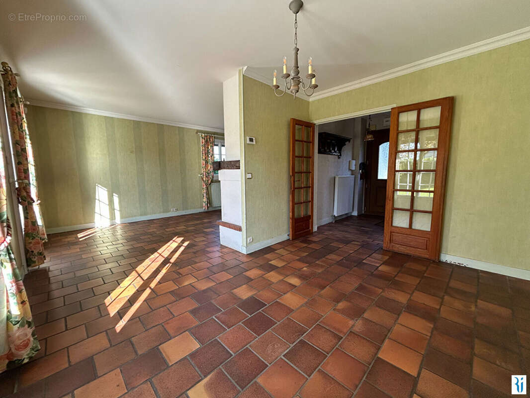 Maison à SAINT-PIERRE-DE-VARENGEVILLE