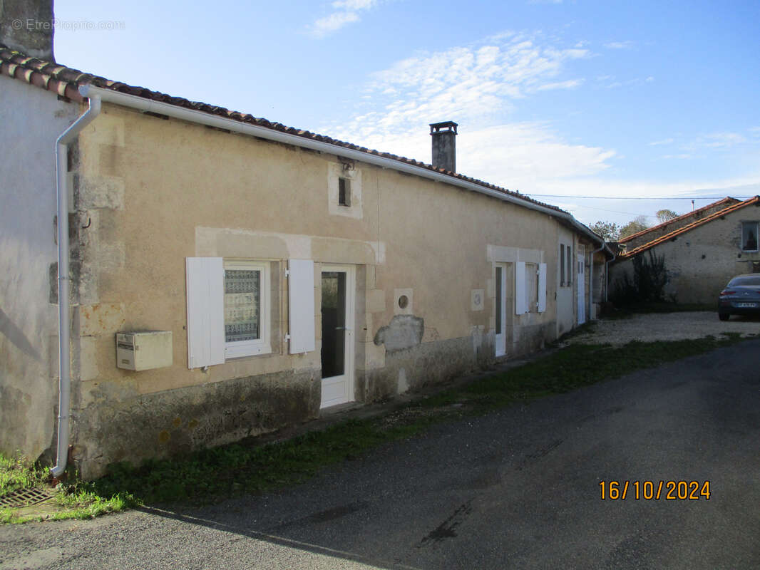 Maison à SAVIGNE