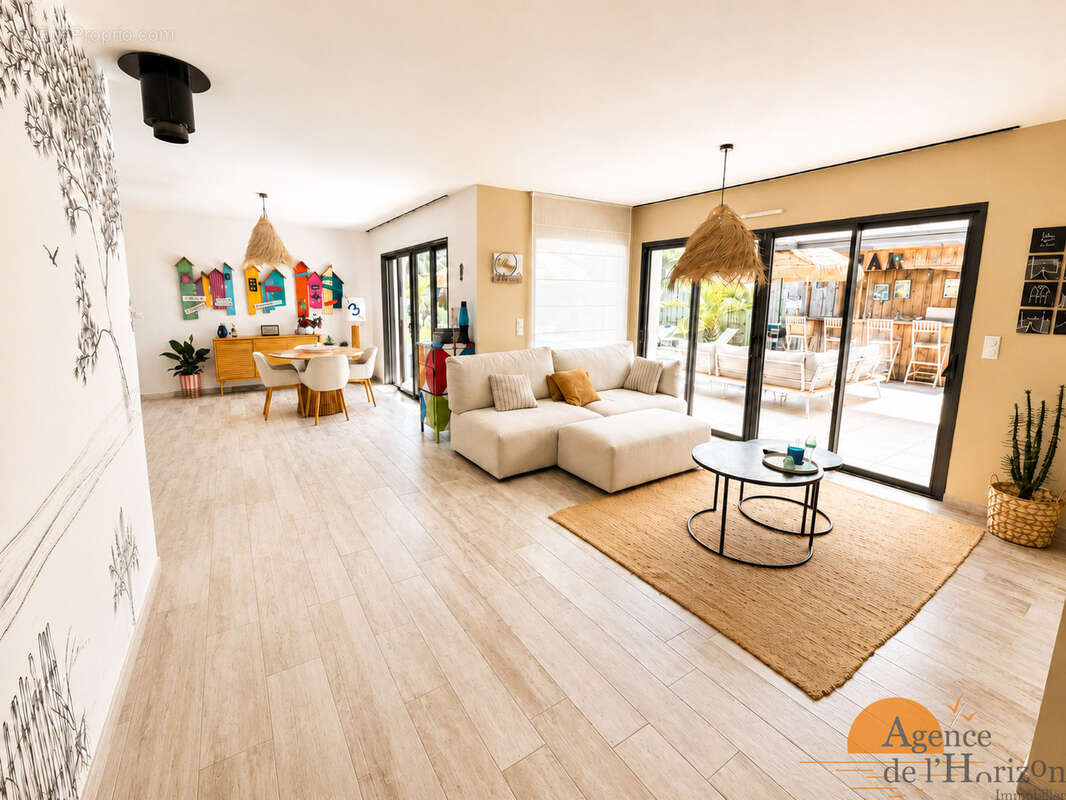 Maison à ARES