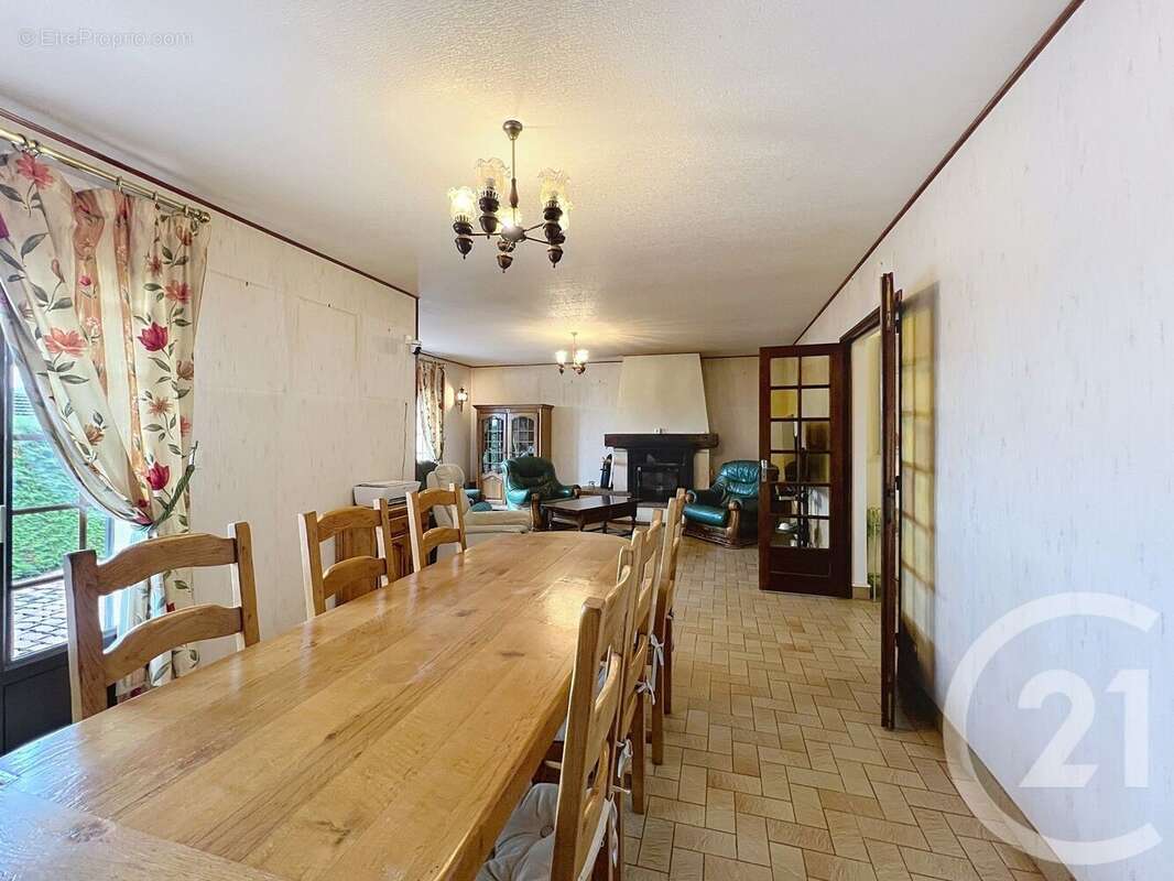 Maison à MONTFORT-SUR-RISLE