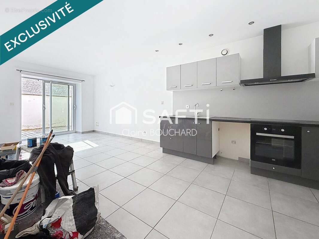 Photo 4 - Maison à SAINT-ETIENNE-DE-CROSSEY