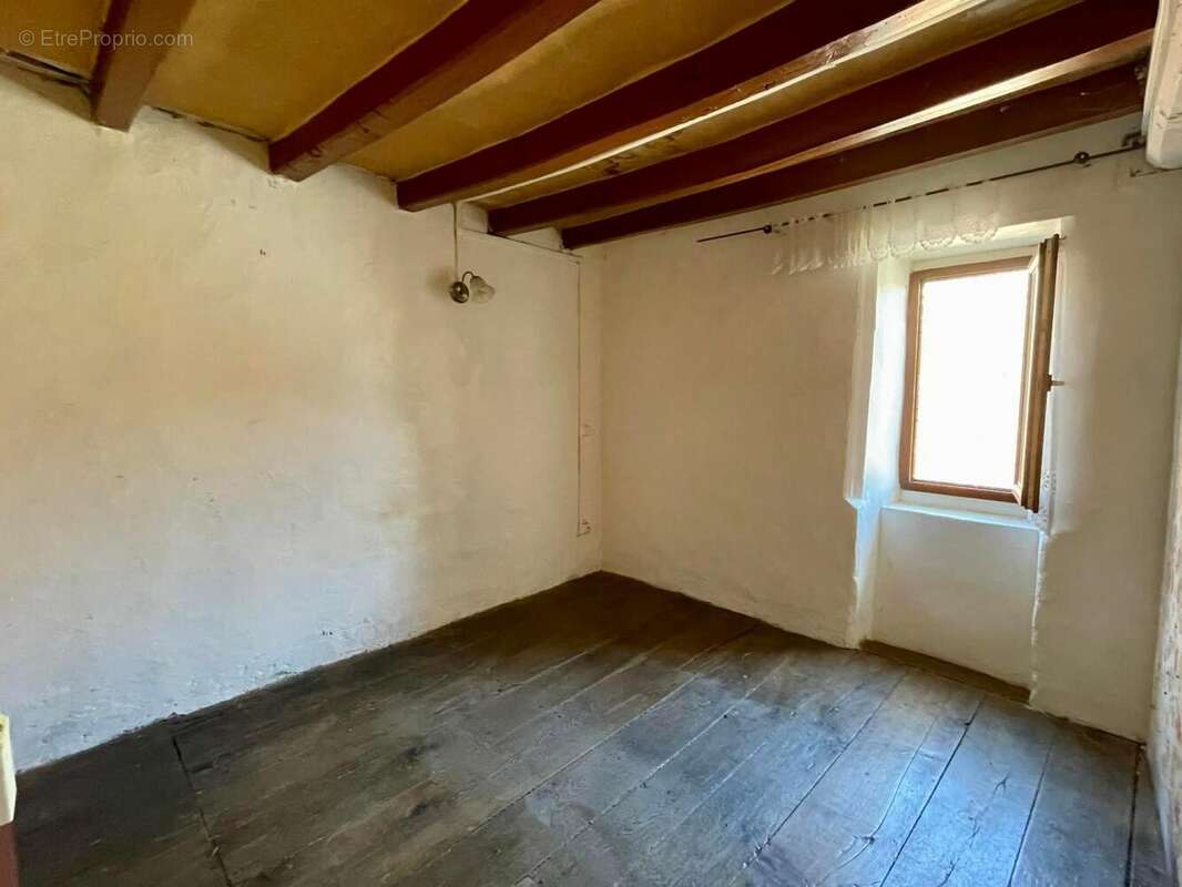 Maison 150 m² à Cressat  - photo 5