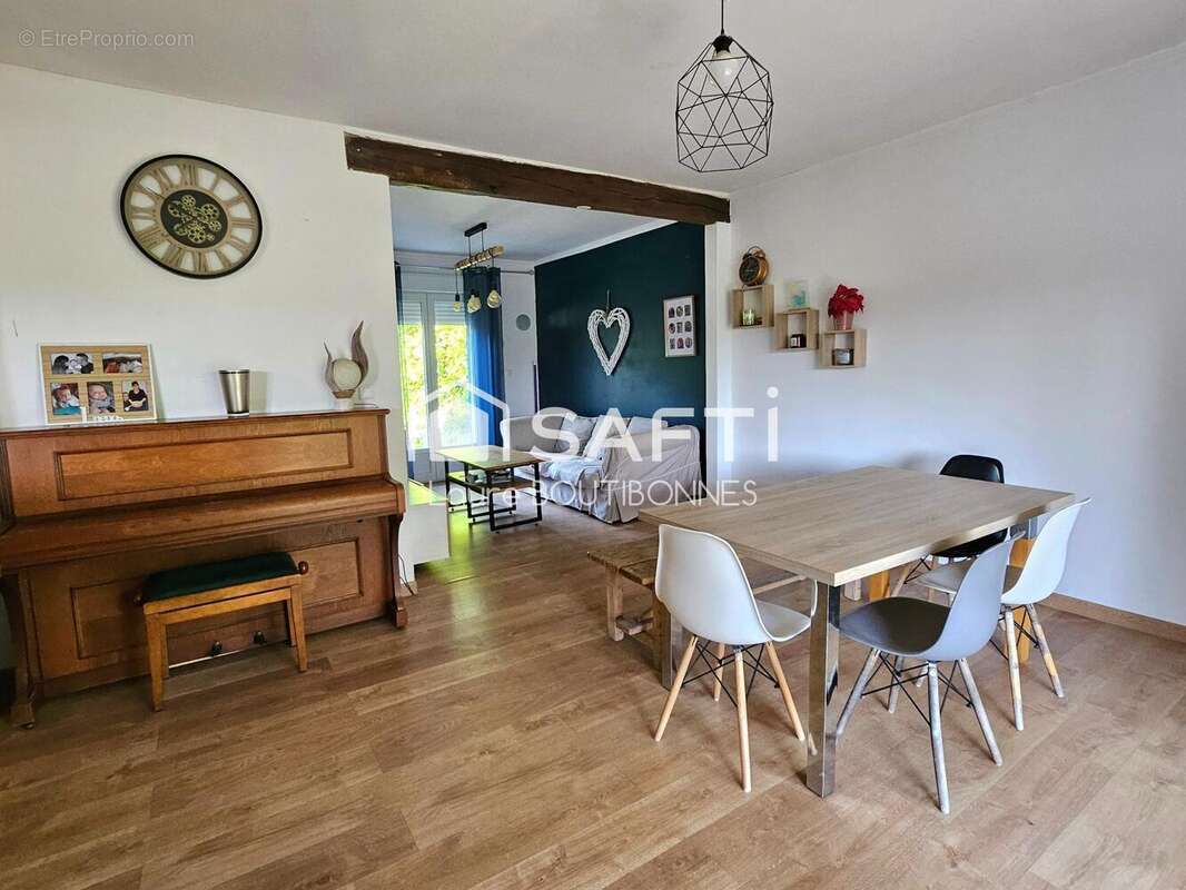 Photo 2 - Maison à SAINT-SULPICE