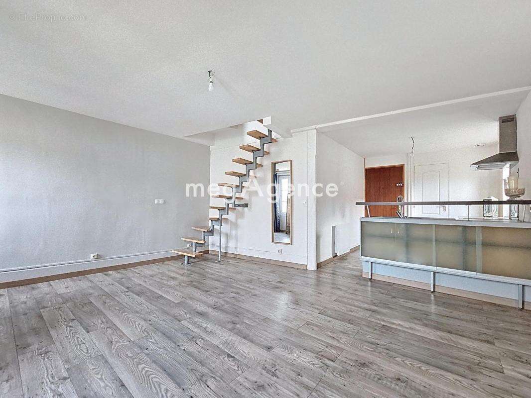 Appartement à BOUAFLE