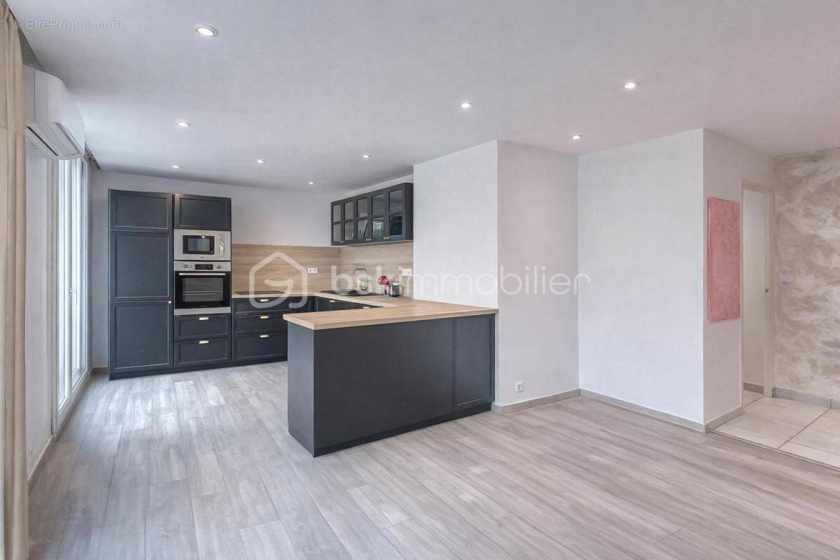 Appartement à LE PONT-DE-CLAIX