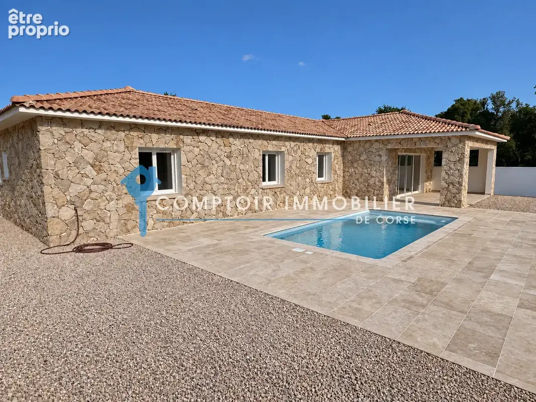 Villa T4 en pierre avec piscine _ Vue maquis & environnement préservé - photo 1