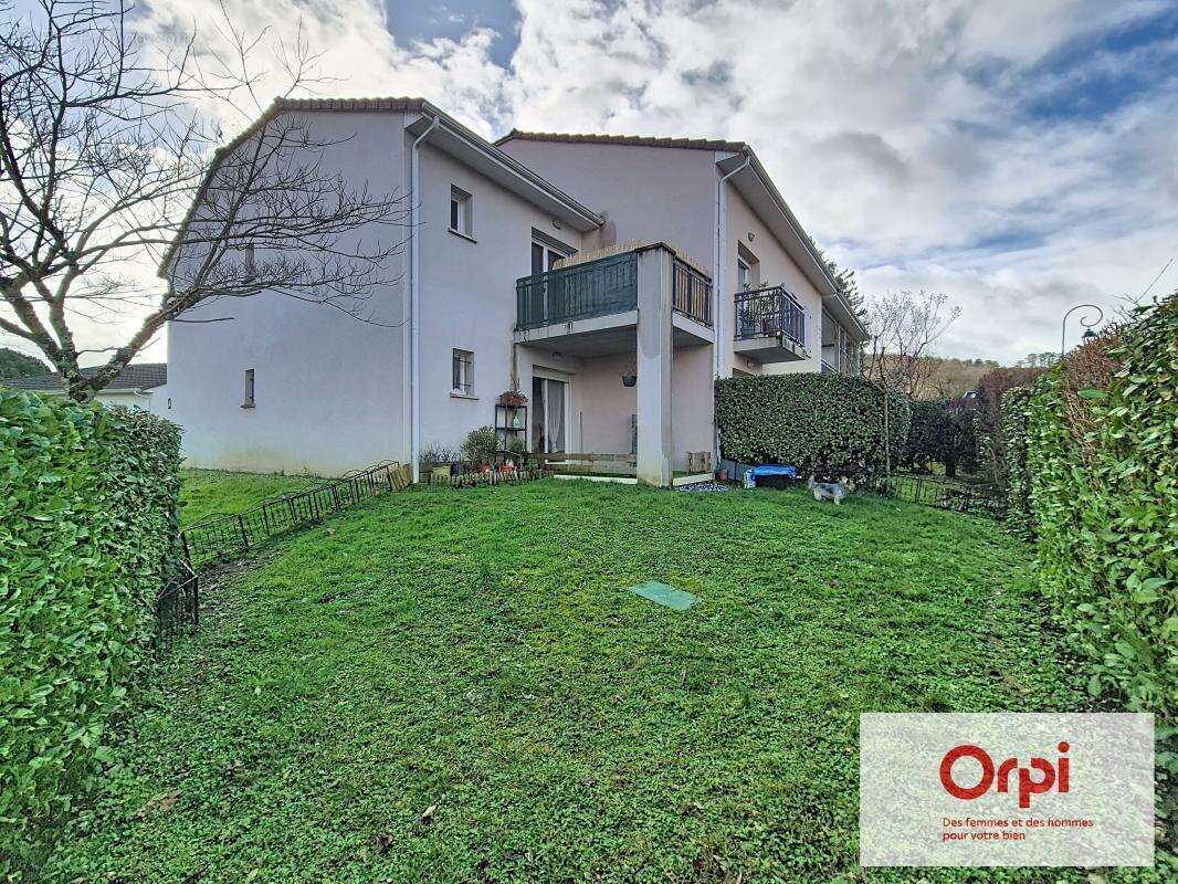 Appartement à PAZAYAC