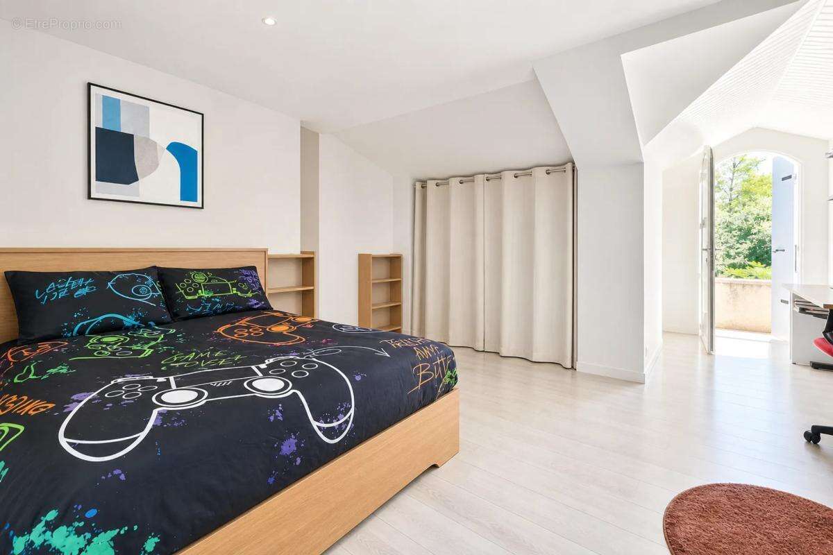 Maison de 11 pièces de 368 m² à Châteauneuf-sur-Isère - photo 12