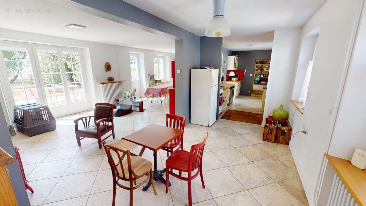 Maison 173 m² à Chaingy  - photo 3