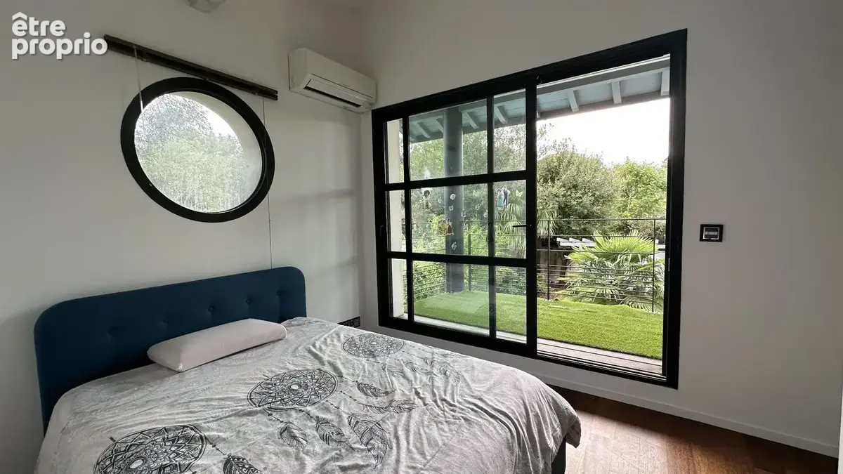 Villa d'architecte de type t5 de 136 m2 avec piscine - photo 14