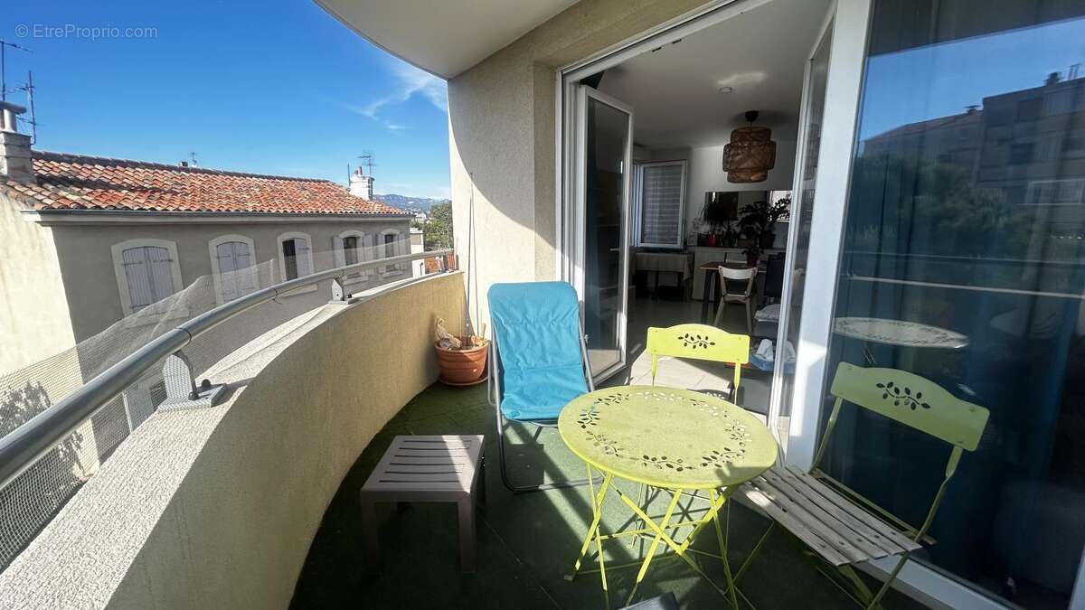 Appartement à MARSEILLE-4E