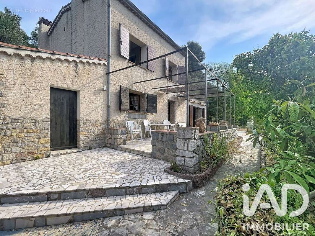 Photo 3 - Maison à LA VALETTE-DU-VAR