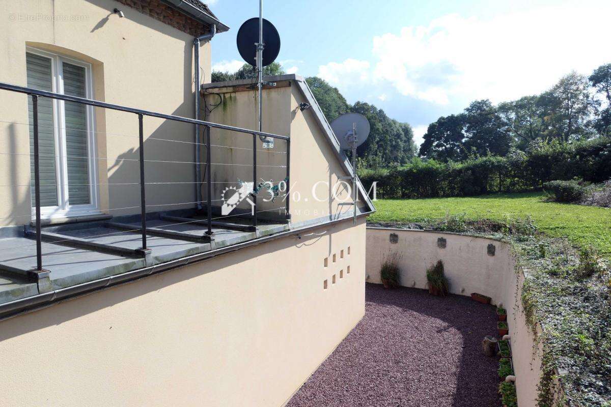 Maison à AVESNES-EN-VAL