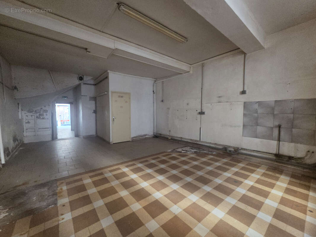 Immeuble de caractère avec fort potentiel au cœur du bourg de Castillonnès - photo 7