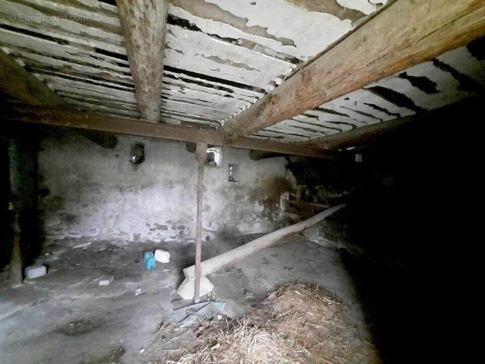 Commerce à CAMARET-SUR-AIGUES