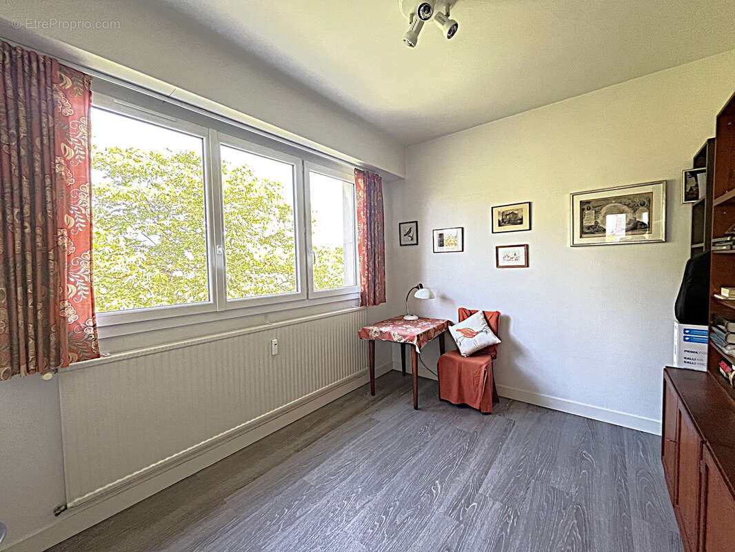 Angers, résidence de lattre de tassigny', appartement type 7 - photo 8