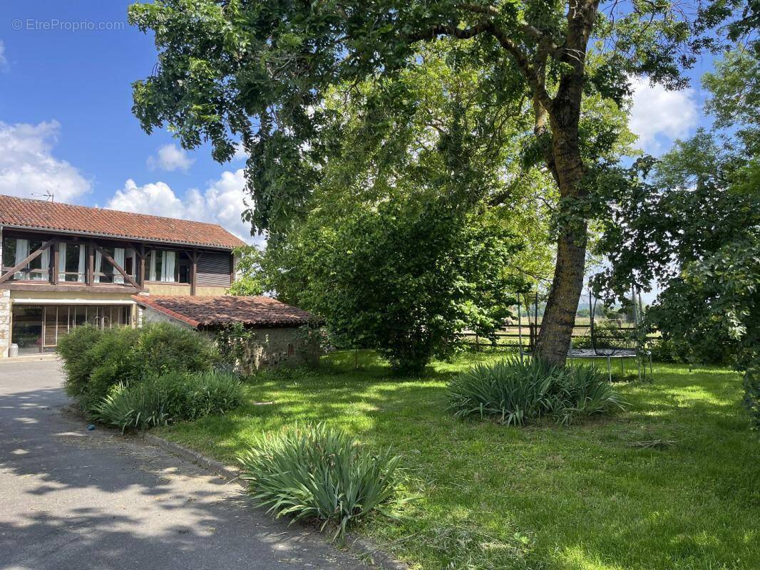 Maison à MARTRES-DE-RIVIERE