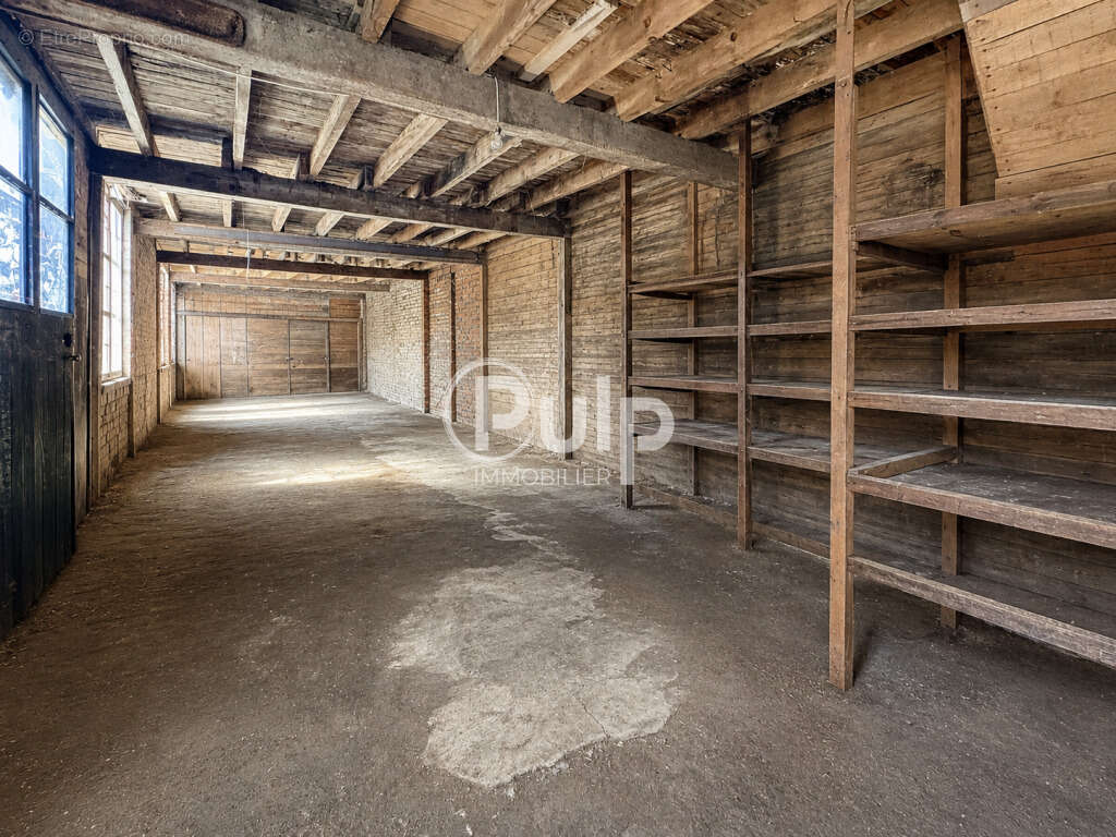 local commercial, appartement et hangar - Centre-ville de Frévent - photo 13