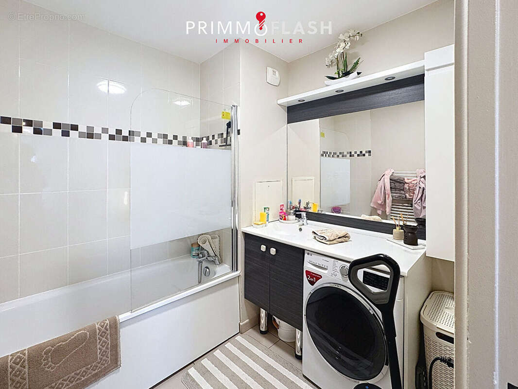 Appartement à AUBERVILLIERS