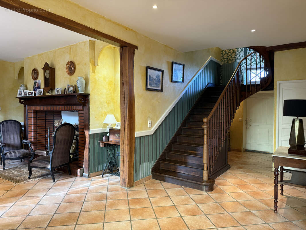 Maison à CASTELNAU-D'AUZAN