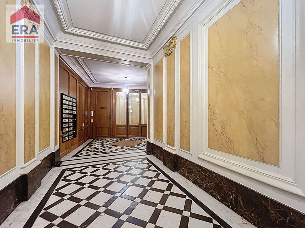 Appartement à PARIS-9E