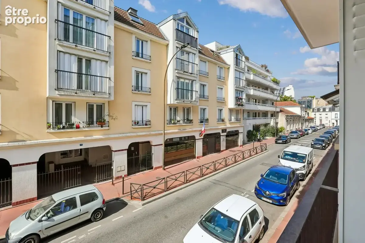 Rue Voltaire. - photo 13