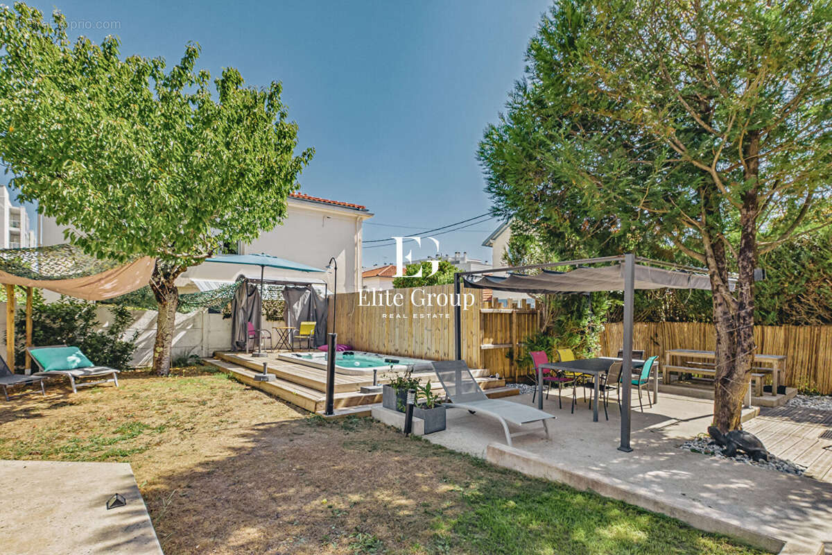 Magnifique maison des annes 50 a royan - 218 m2 - 6 pièces - photo 18