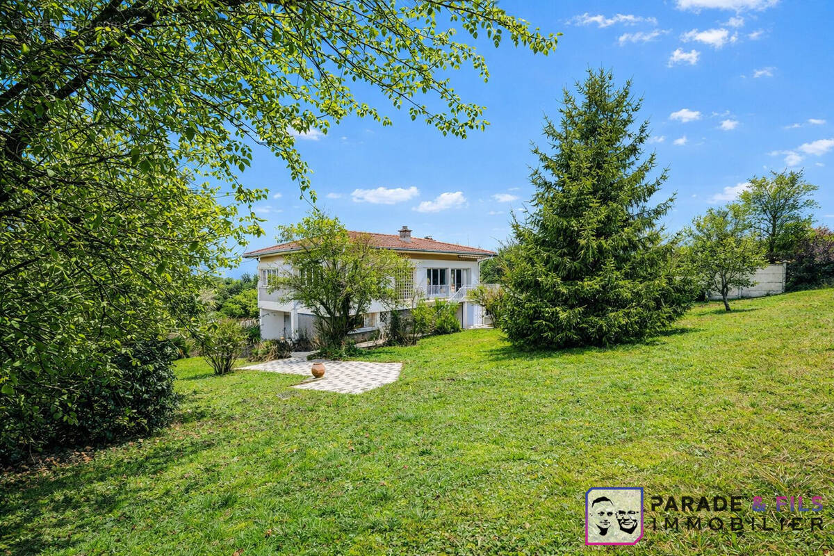 Maison à LAY-SAINT-CHRISTOPHE