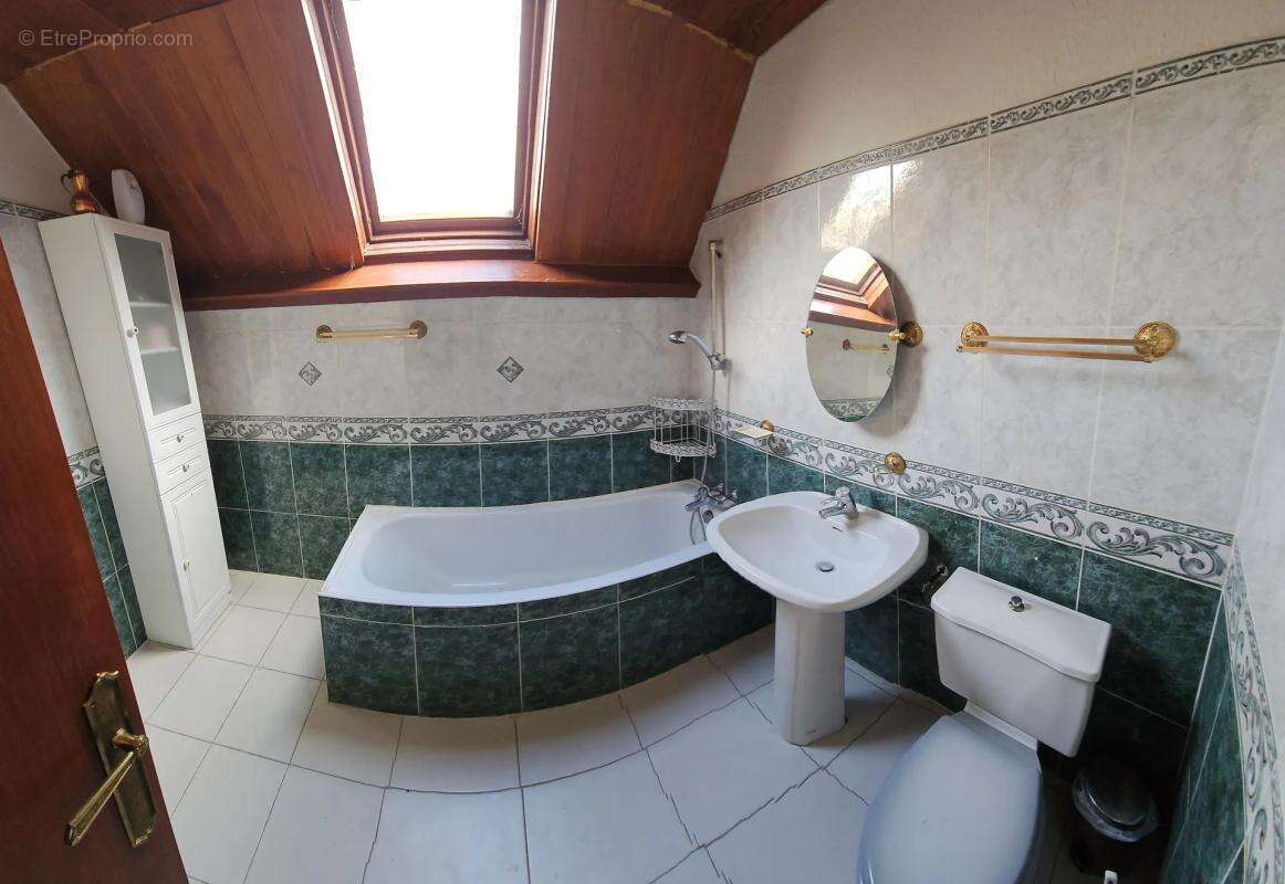 Maison à LONGPERRIER