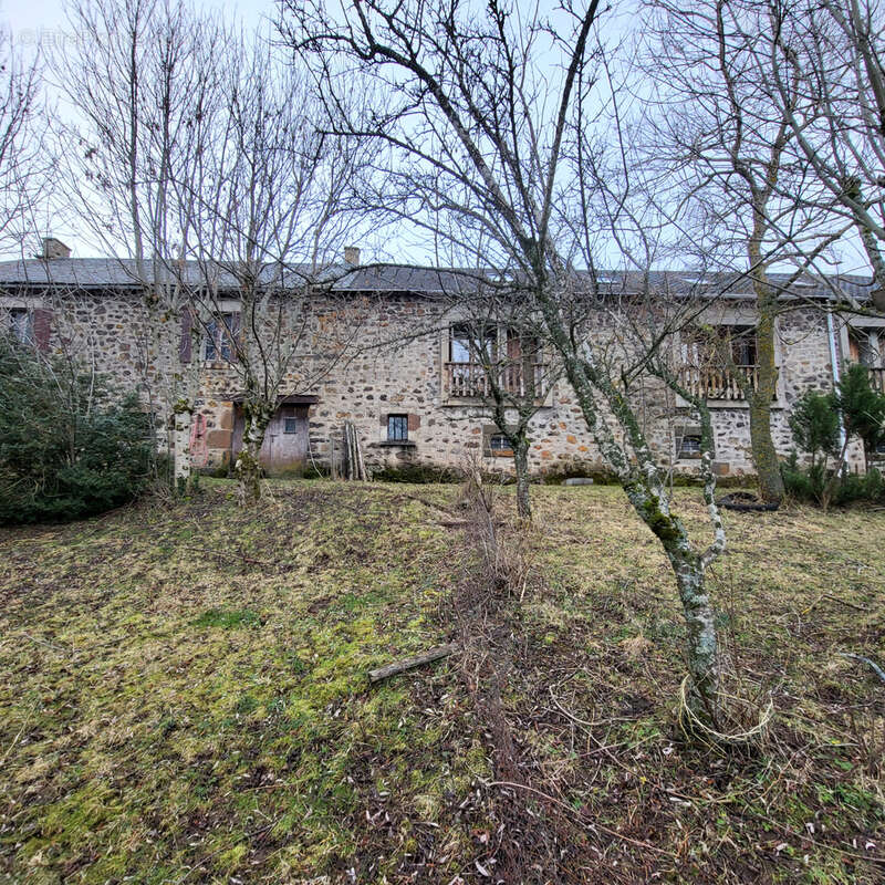 Maison à CHEYLADE