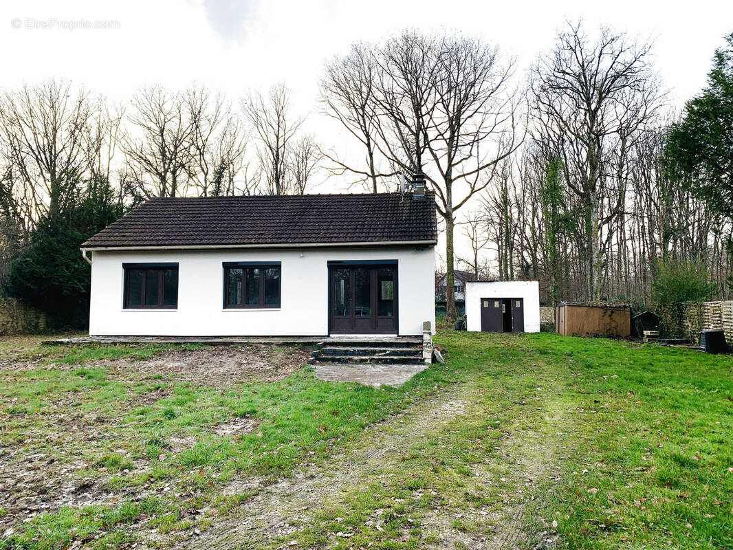 Maison à FOUCHEROLLES
