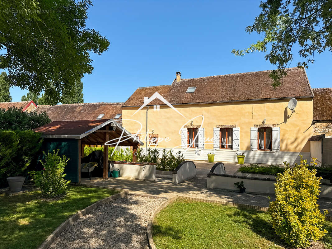 Maison à PONT-SUR-VANNE