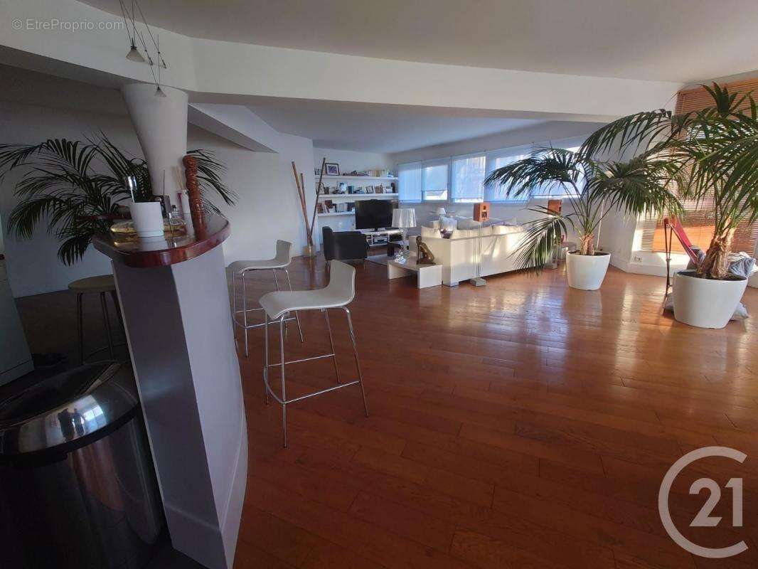 Appartement 152 m² à Fontenay-Sous-Bois  - photo 4