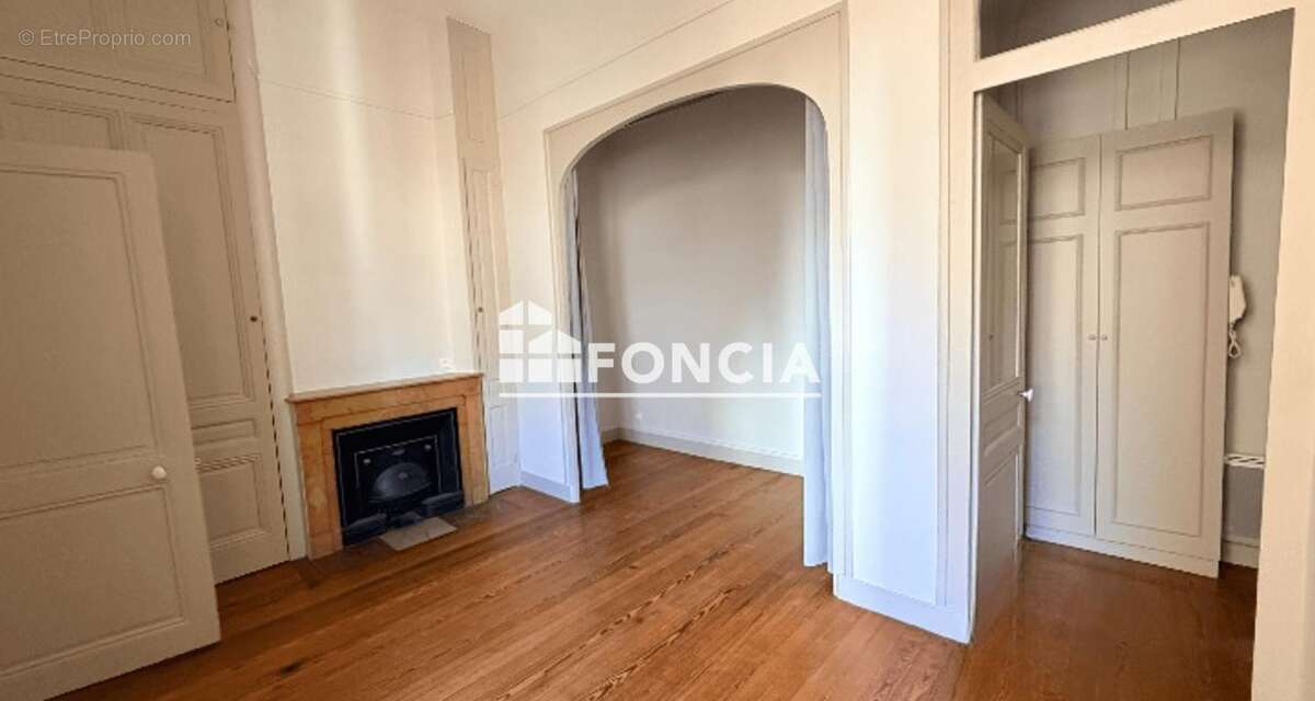 Appartement à LYON-6E