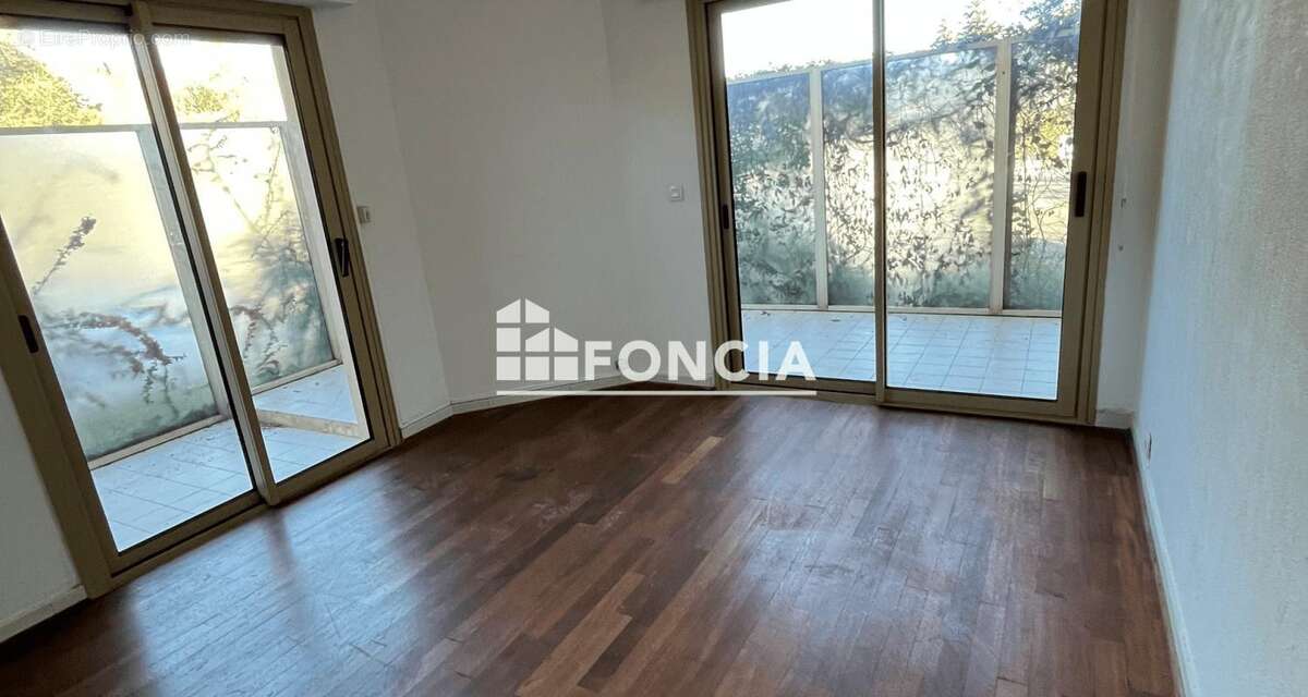 Appartement à MANDELIEU-LA-NAPOULE