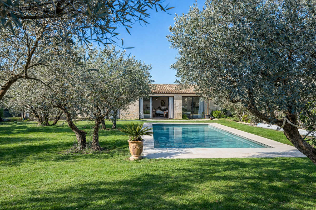 Maison à EYGALIERES