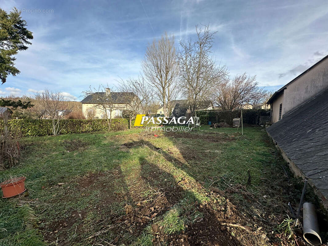 Maison à AGEN-D'AVEYRON