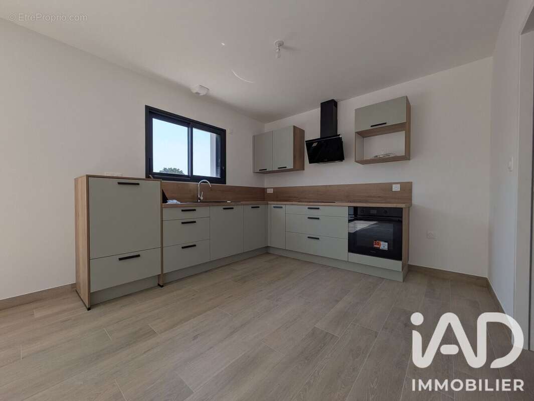 Maison 97 m² à Challans  - photo 7