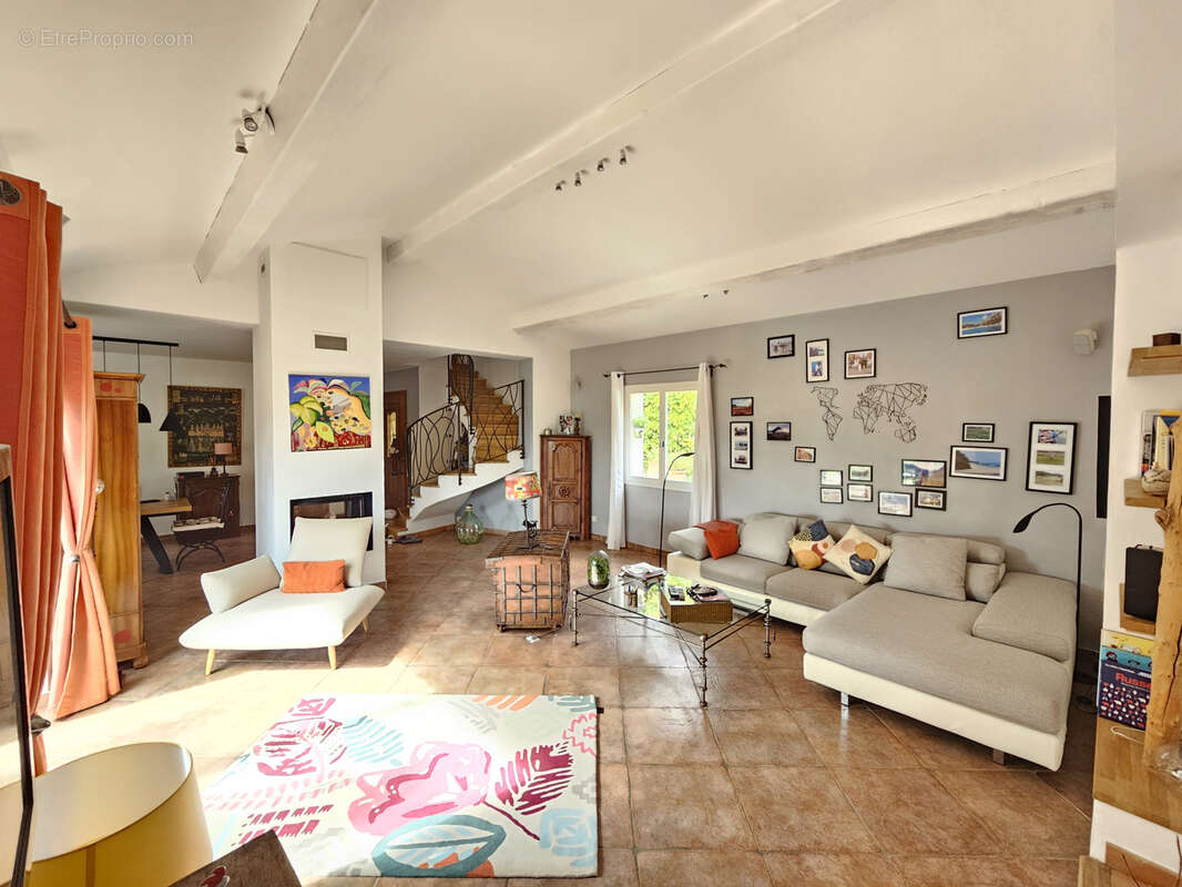 Maison à SAINT-JEANNET