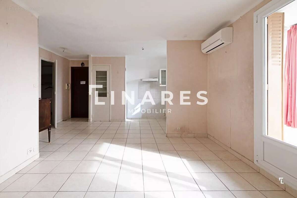 Appartement à MARSEILLE-6E
