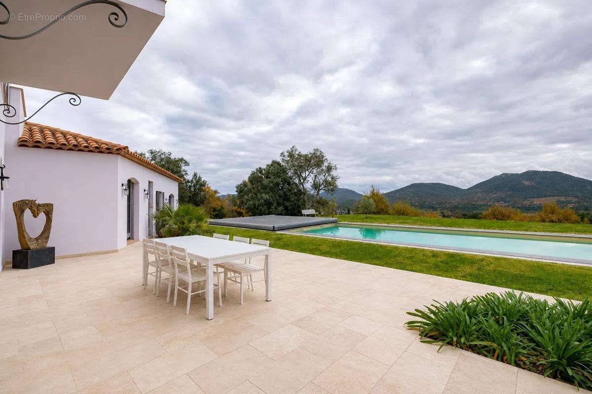 Luxueuse villa au Plan-de-la-Tour - photo 2